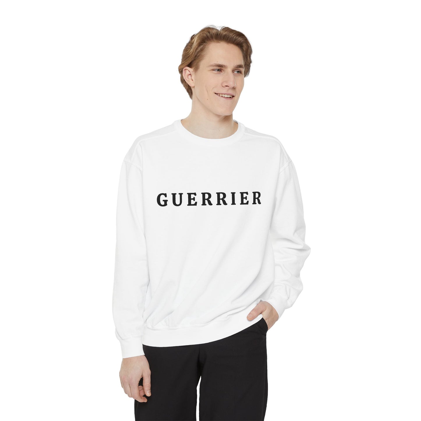 Guerrier Graphic Sweatshirt – Bold French 'Guerrier' Text Crewneck